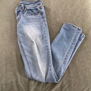 Light wash Skinny jeans